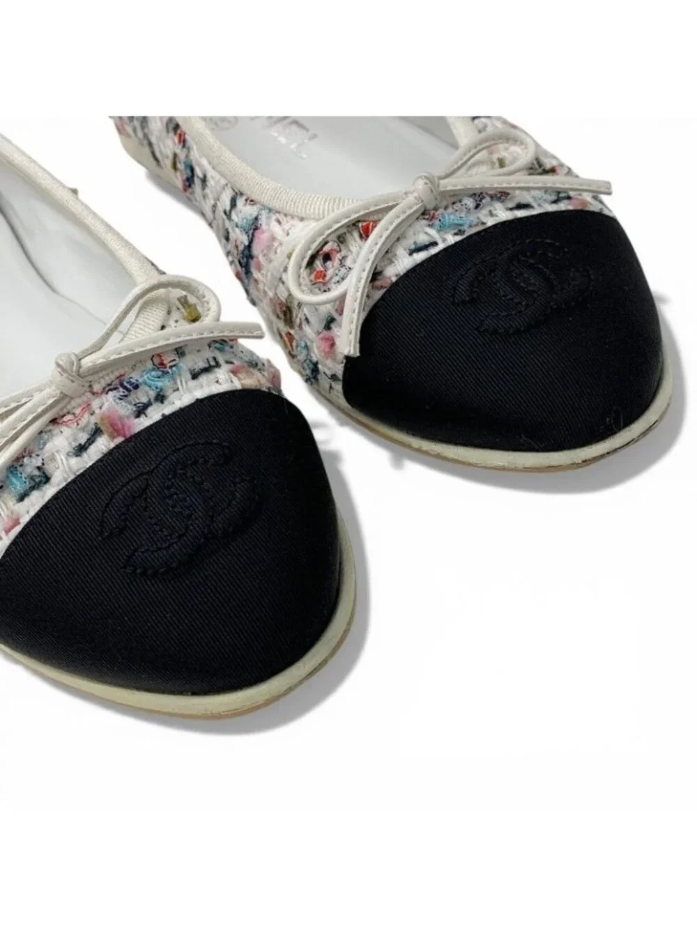 Chanel Flat Shoes Tweed White Black Multicolor CC Logo Ribbon - Picture 9 of 10